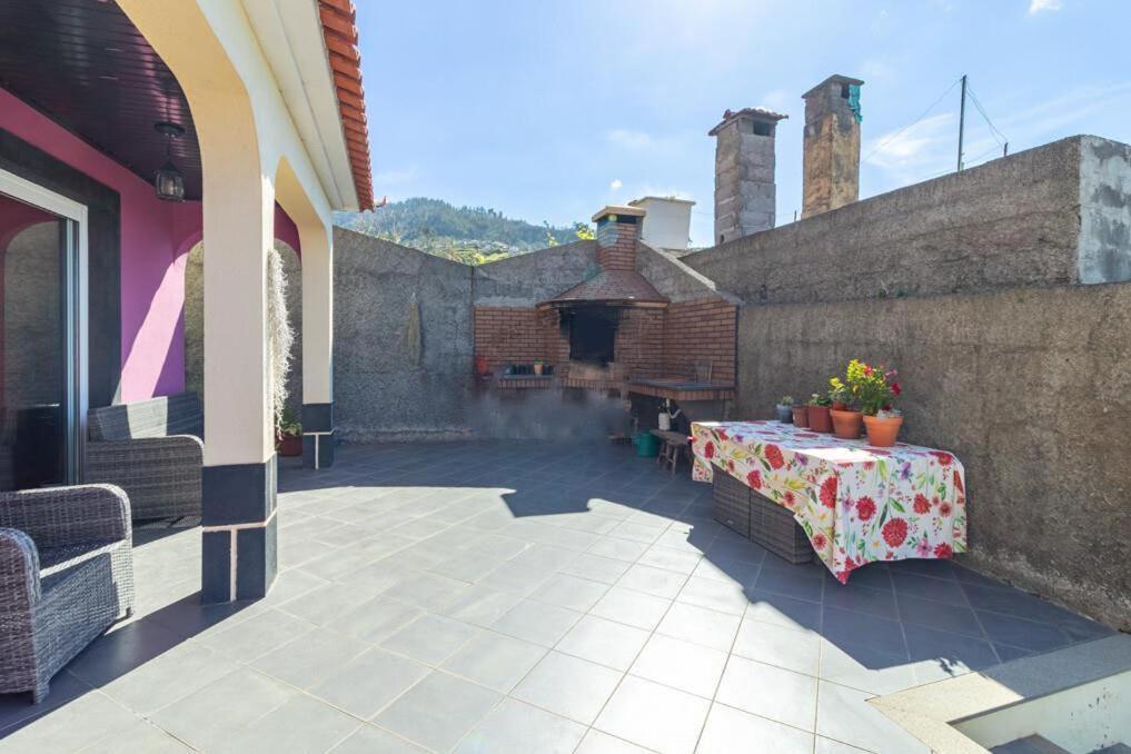 Casa Central - Peceful Mountain Retreat In Calheta Ribeira do Raposo Zewnętrze zdjęcie