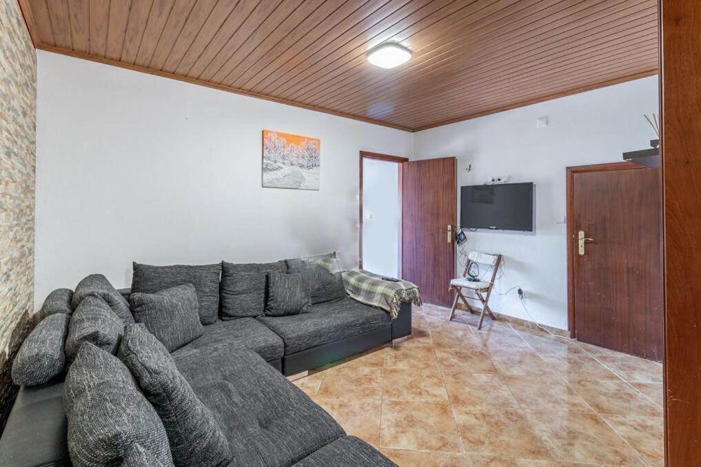 Casa Central - Peceful Mountain Retreat In Calheta Ribeira do Raposo Zewnętrze zdjęcie